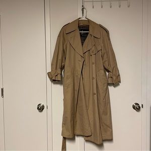 London fog vintage trench coat